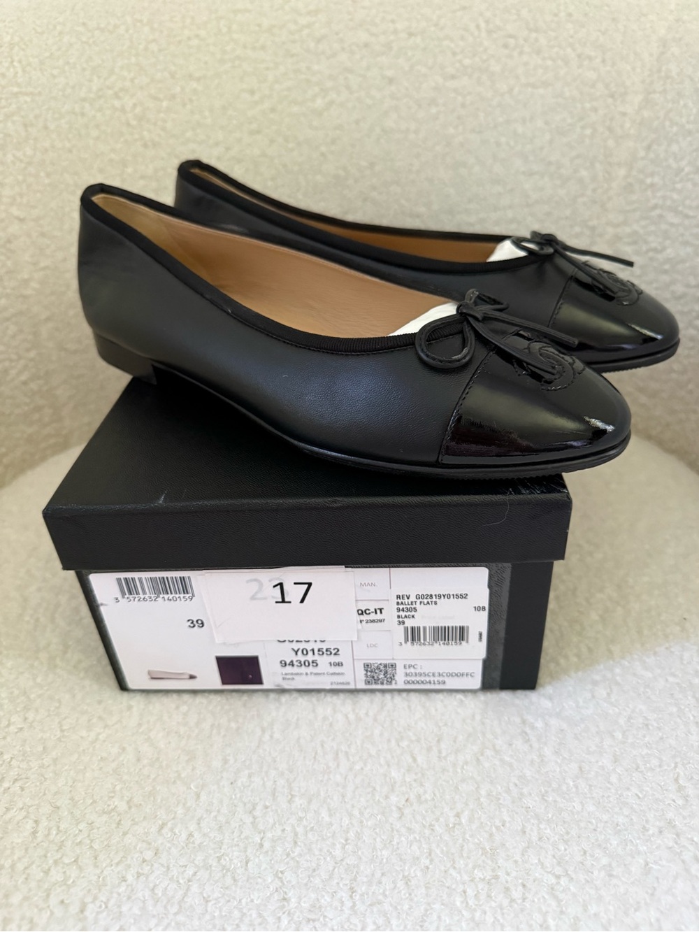 CHANEL Black Leather Ballet Flats - Picture 6 of 8